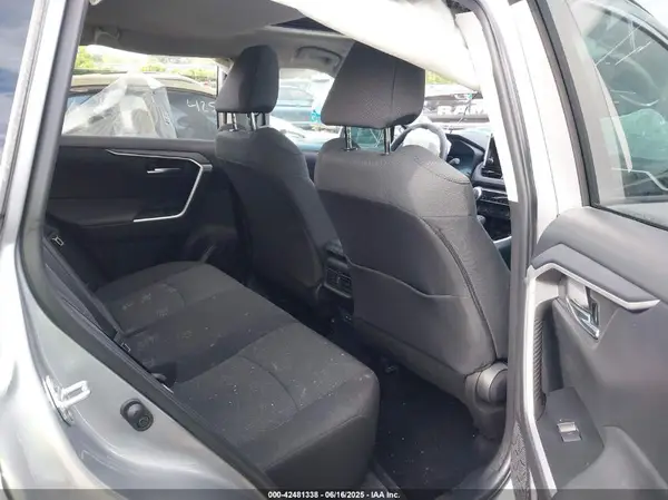 2T3P1RFV8RC433921 2024 TOYOTA RAV 4 - Image 8
