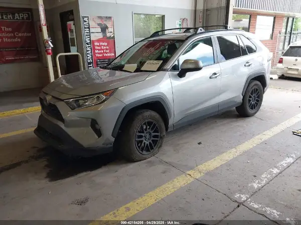 2T3P1RFV9KW028137 2019 TOYOTA RAV 4 - Image 2