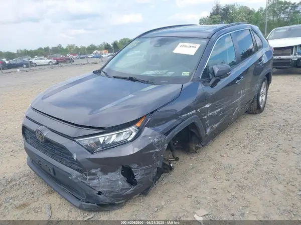 2T3P1RFV9KW042278 2019 TOYOTA RAV 4 - Image 2