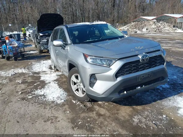 2T3P1RFV9KW082778 2019 TOYOTA RAV 4 - Image 1