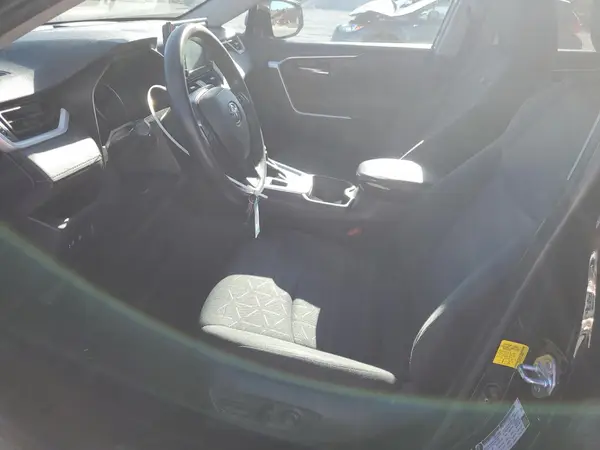 2020 TOYOTA RAV 4 auction photo 7