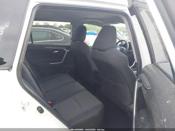 2T3P1RFV9NC320375 2022 TOYOTA RAV 4 - Image 8