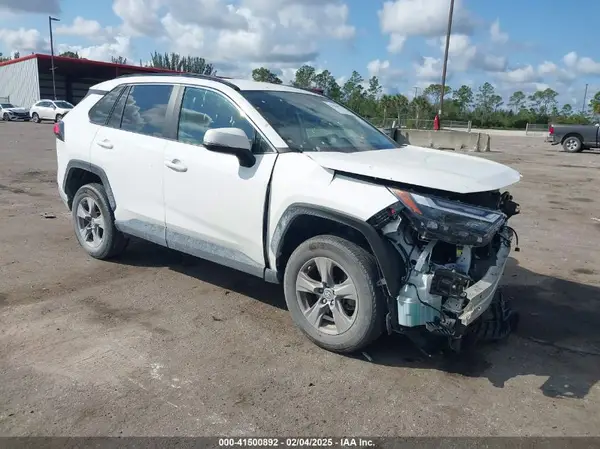 2T3P1RFV9NW266137 2022 TOYOTA RAV 4 - Image 1