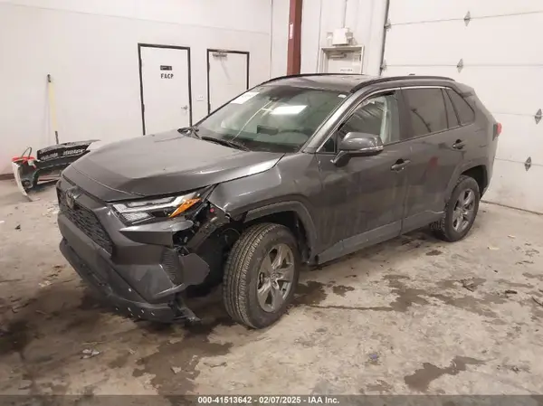 2T3P1RFV9RC443714 2024 TOYOTA RAV 4 - Image 2