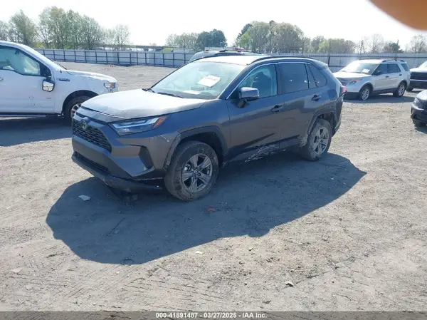 2T3P1RFV9RC455233 2024 TOYOTA RAV 4 - Image 2