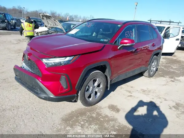 2T3P1RFV9RW446367 2024 TOYOTA RAV 4 - Image 2