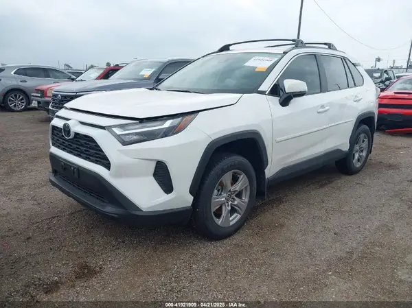 2T3P1RFV9SC503951 2025 TOYOTA RAV 4 - Image 2