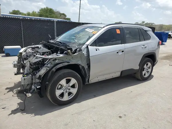 2T3P1RFVXMC154396 2021 TOYOTA RAV 4 - Image 1