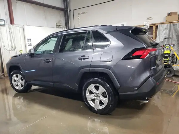 2T3P1RFVXMC180738 2021 TOYOTA RAV 4 - Image 2