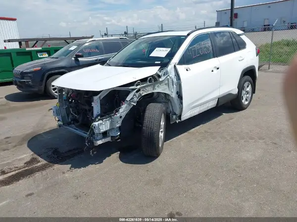 2T3P1RFVXMC202835 2021 TOYOTA RAV 4 - Image 2