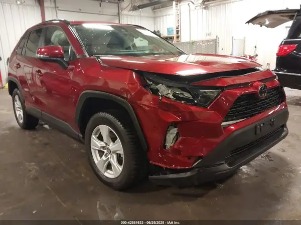 2T3P1RFVXMW206236 2021 TOYOTA RAV 4 - Image 1