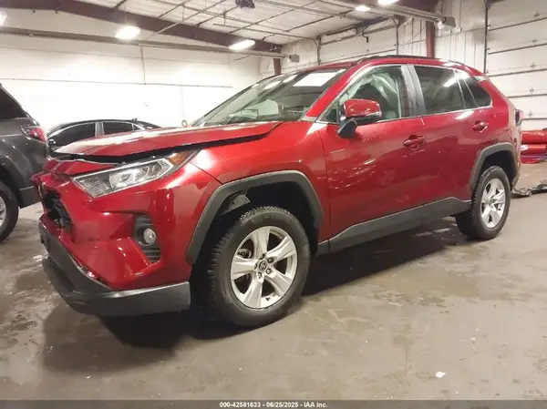 2T3P1RFVXMW206236 2021 TOYOTA RAV 4 - Image 2