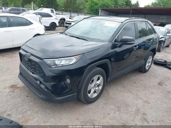 2T3P1RFVXMW227426 2021 TOYOTA RAV 4 - Image 2