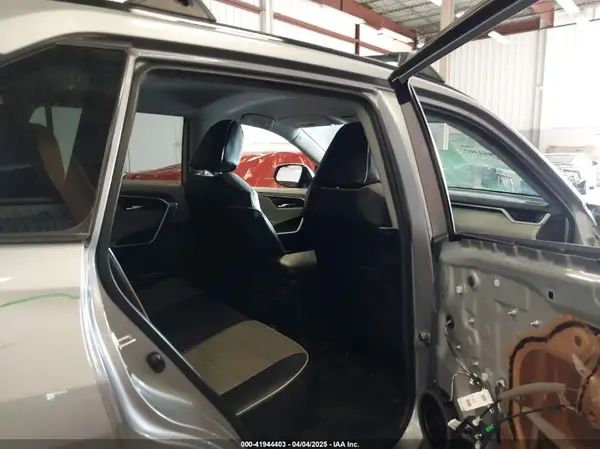 2T3P1RFVXNC261241 2022 TOYOTA RAV 4 - Image 8