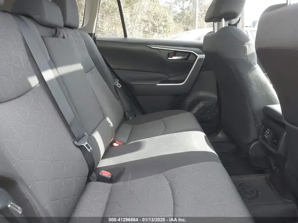 2T3P1RFVXNW262291 2022 TOYOTA RAV 4 - Image 8