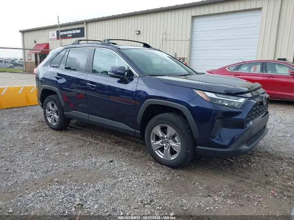 2T3P1RFVXNW278815 2022 TOYOTA RAV 4 - Image 1
