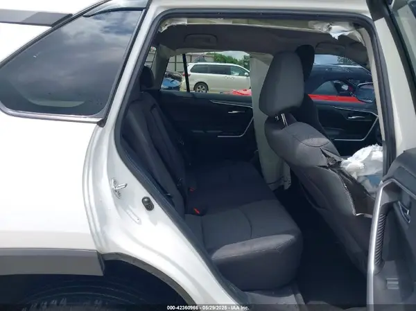 2T3P1RFVXPW356030 2023 TOYOTA RAV 4 - Image 8