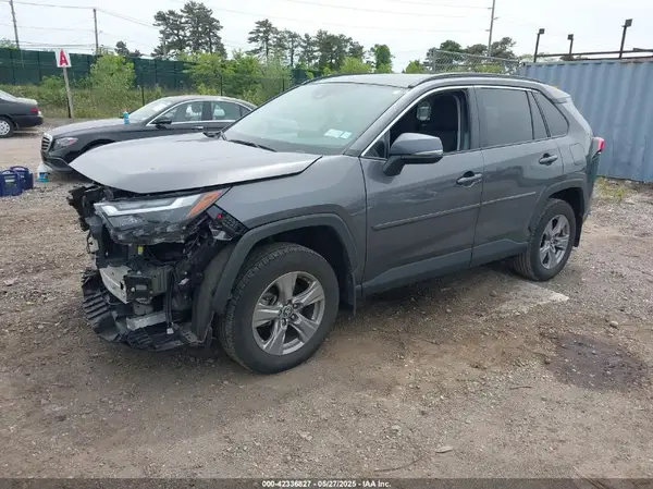 2T3P1RFVXRC398427 2024 TOYOTA RAV 4 - Image 2