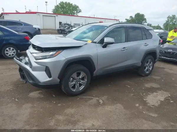 2T3P1RFVXRC444886 2024 TOYOTA RAV 4 - Image 2