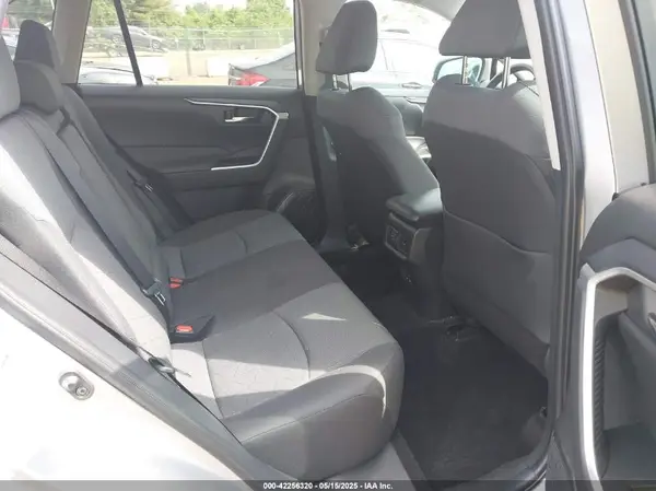 2T3P1RFVXRC444886 2024 TOYOTA RAV 4 - Image 8