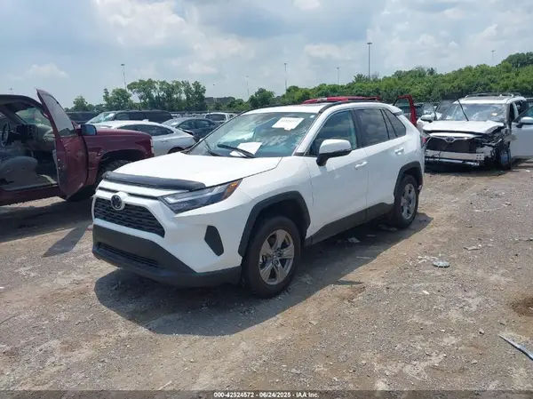 2T3P1RFVXRC482571 2024 TOYOTA RAV 4 - Image 2