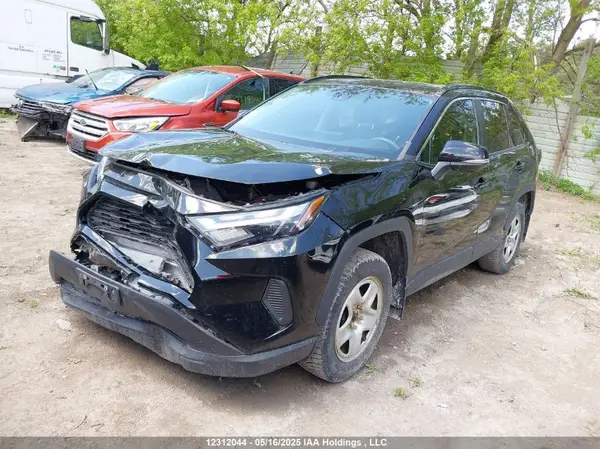 2T3R1RFV1NC273755 2022 TOYOTA RAV 4 - Image 2