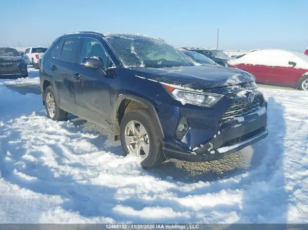 2T3R1RFV2MW201640 2021 TOYOTA RAV 4 - Image 1