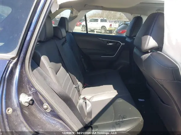 2T3R1RFV2MW201797 2021 TOYOTA RAV 4 - Image 8