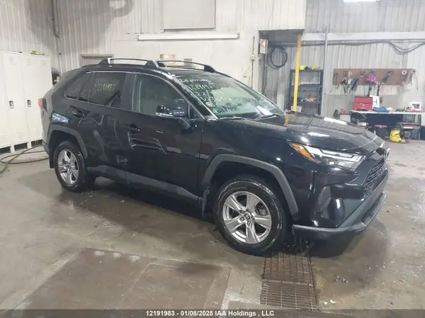 2T3R1RFV3NC316928 2022 TOYOTA RAV 4 - Image 1