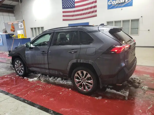 2T3R1RFV5MC188433 2021 TOYOTA RAV 4 - Image 2
