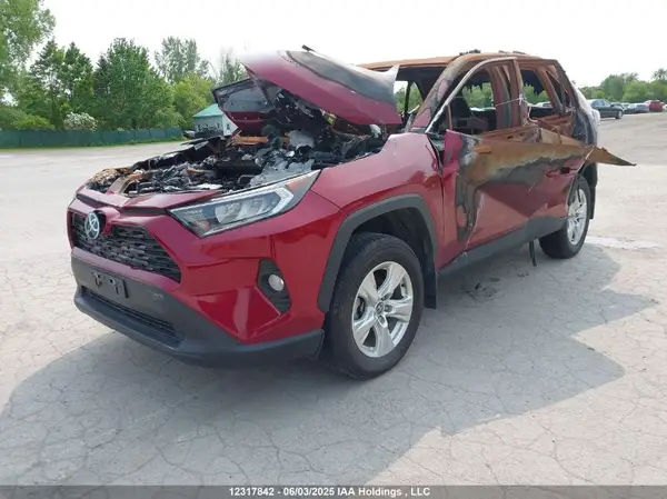 2T3R1RFV7MW246444 2021 TOYOTA RAV 4 - Image 2