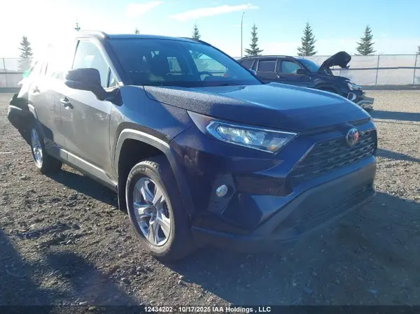 2T3R1RFV8MW232911 2021 TOYOTA RAV 4 - Image 1