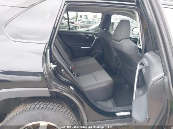 2T3R1RFV8RC472761 2024 TOYOTA RAV 4 - Image 8