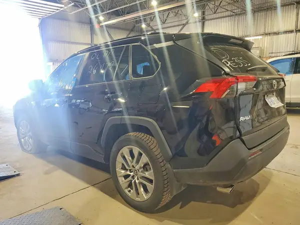 2T3R1RFV9HC230599 2017 TOYOTA RAV 4 - Image 2