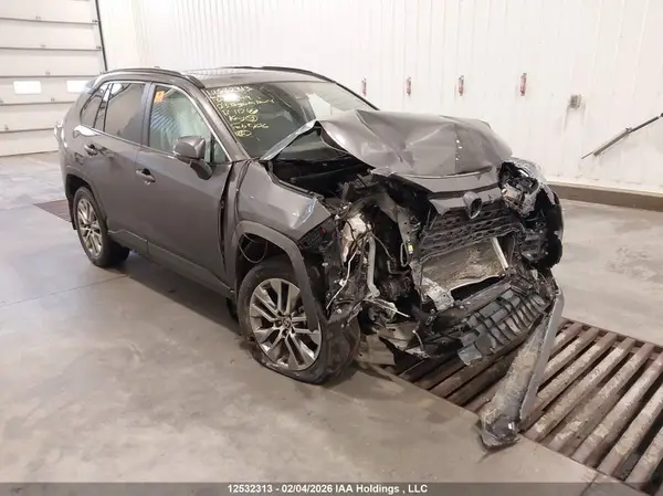 2T3R1RFV9PC343649 2023 TOYOTA RAV 4 - Image 1