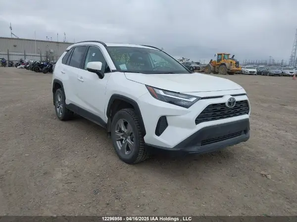 2T3R1RFV9RC411404 2024 TOYOTA RAV 4 - Image 1