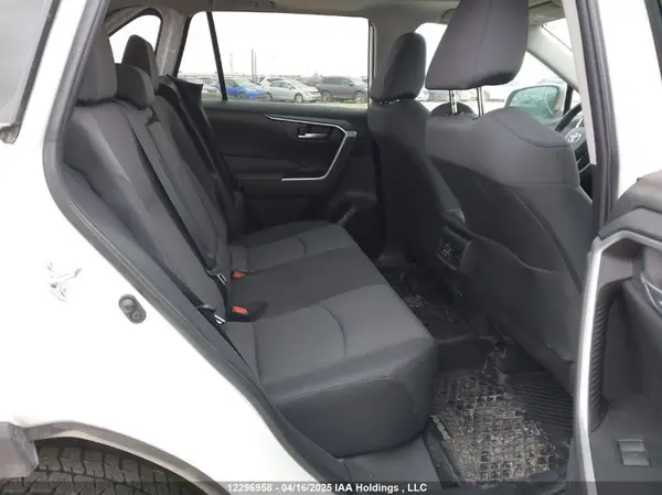 2T3R1RFV9RC411404 2024 TOYOTA RAV 4 - Image 8