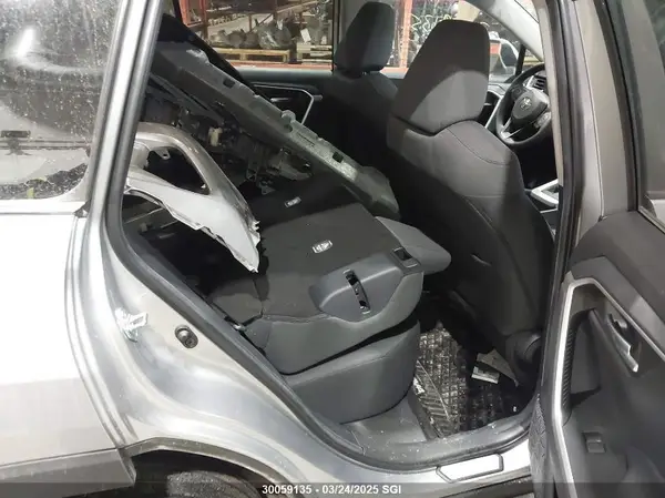 2T3R1RFV9SC498081 2025 TOYOTA RAV 4 - Image 8