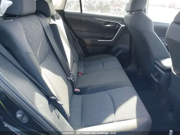 2T3R1RFVXRC472213 2024 TOYOTA RAV 4 - Image 8