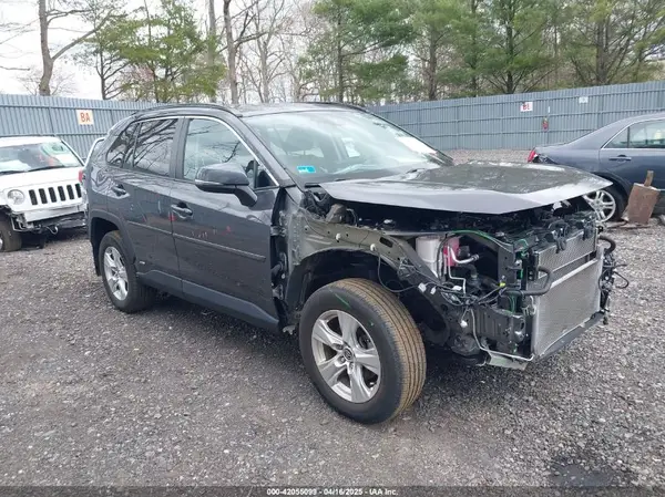2T3R6RFV5MW016709 2021 TOYOTA RAV 4 - Image 1