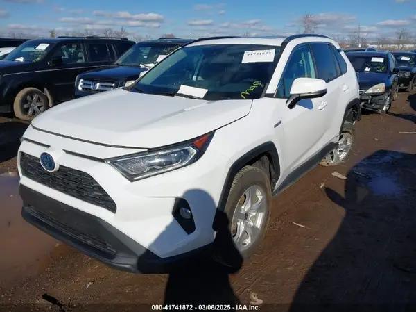 2T3R6RFVXMW010596 2021 TOYOTA RAV 4 - Image 2