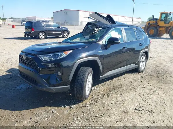 2T3R6RFVXMW011778 2021 TOYOTA RAV 4 - Image 2