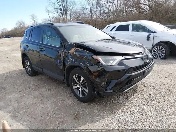 2T3RFREV0GW530974 2016 TOYOTA RAV 4 - Image 1
