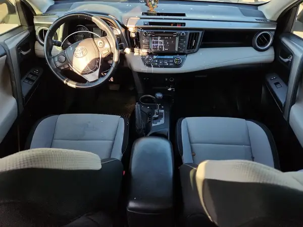 2T3RFREV0HW559585 2017 TOYOTA RAV 4 - Image 8