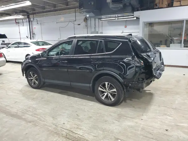 2T3RFREV0HW596717 2017 TOYOTA RAV 4 - Image 2