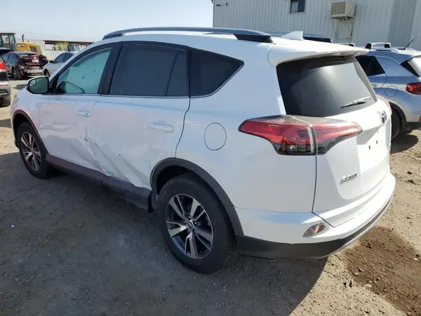 2T3RFREV0HW612687 2017 TOYOTA RAV 4 - Image 2