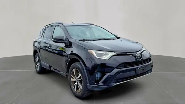 2T3RFREV0HW654552 2017 TOYOTA RAV 4 - Image 1