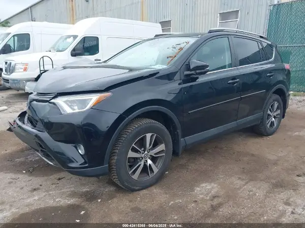 2T3RFREV0JW750610 2018 TOYOTA RAV 4 - Image 2
