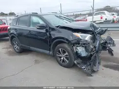 2T3RFREV0JW761820 2018 TOYOTA RAV 4