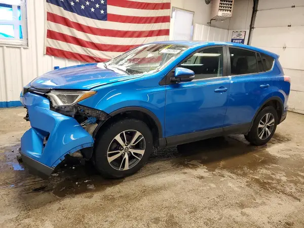 2T3RFREV0JW774390 2018 TOYOTA RAV 4 - Image 1